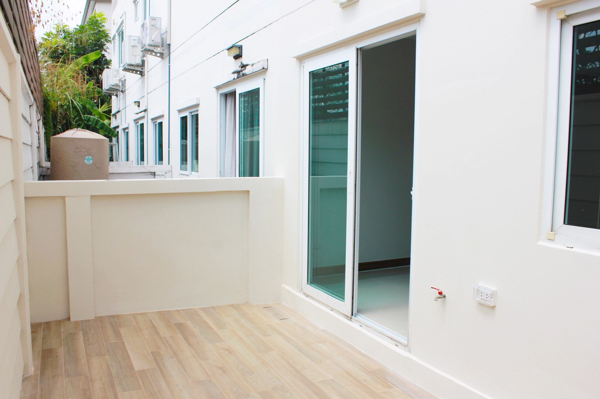 ขายถูกที่สุดในโครงการ-the-trust-ทาวน์โฮม-3-ชั้น-เกษตร-นวมินทร์-นวลจันทร์-ตกแต่งใหม่-พร้อมเข้าอยู