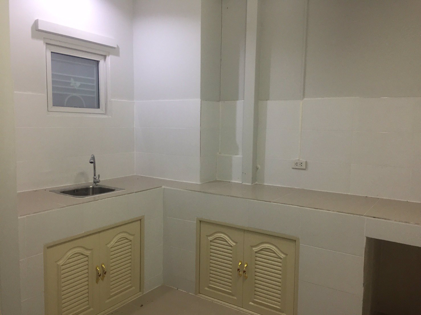 ให้เช่าสิรารมย์พลัส-มอเตอร์เวย์-2-นอน-2-น้ำ-2-แอร์-ใกล้นิคม-tfd-เวลโกล-โตโยต้าบ้านโพธิ์