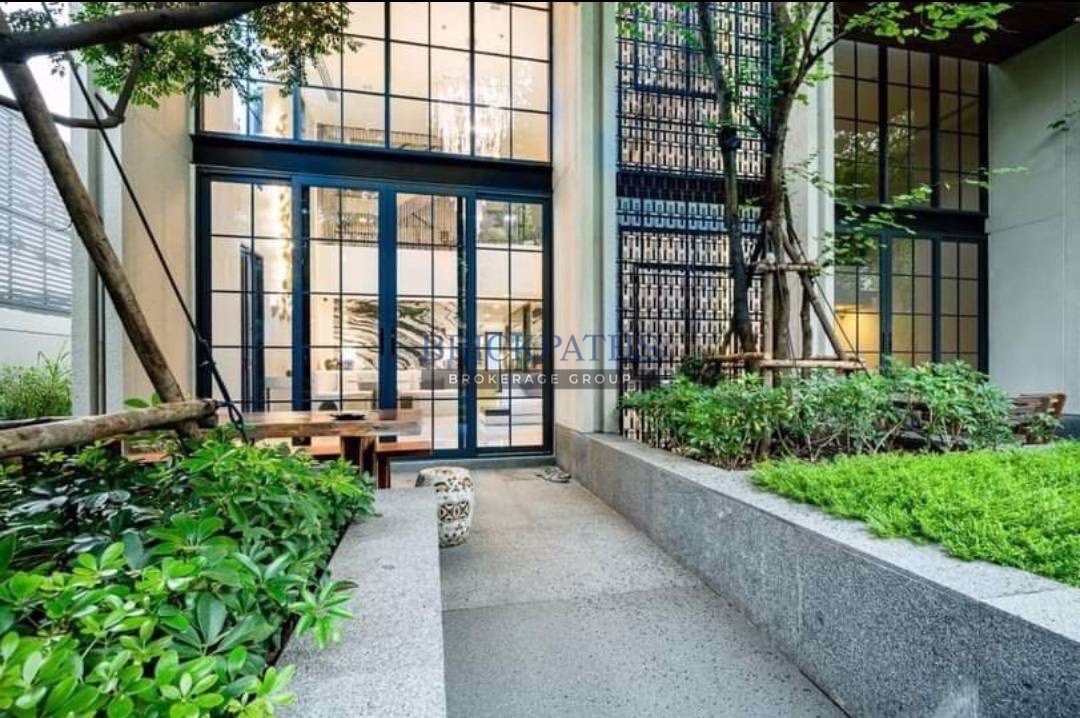 ขายทาวน์โฮม-luxury-35-ชั้น-ในโครงการ-quarter-31-ย่านพร้อมพงษ์