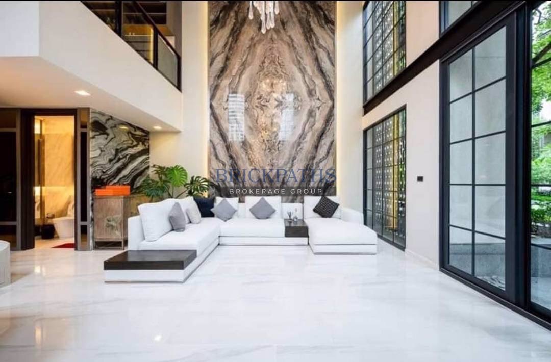 ขายทาวน์โฮม-luxury-35-ชั้น-ในโครงการ-quarter-31-ย่านพร้อมพงษ์