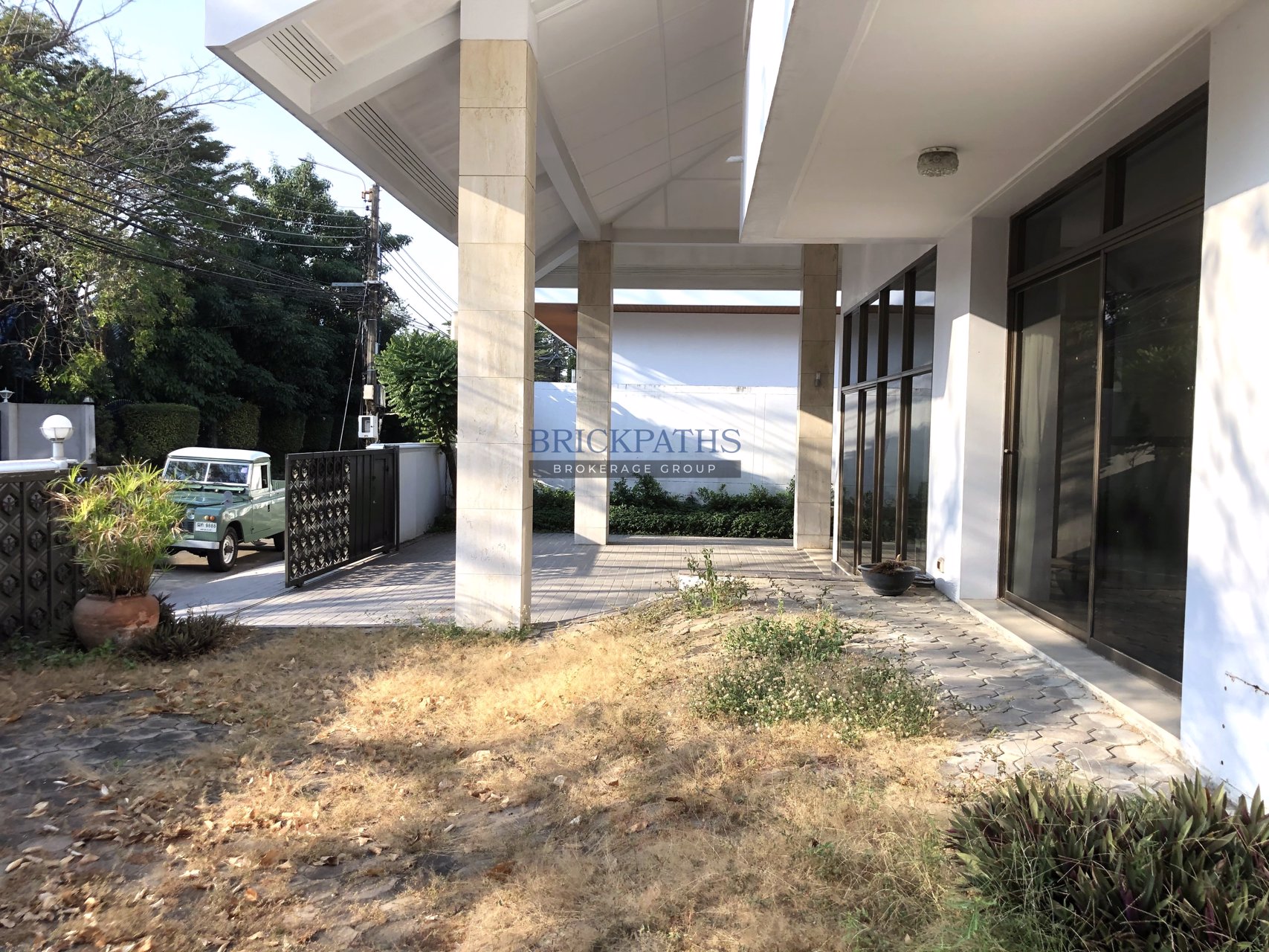 ขายพร้อมสัญญาเช่า-บ้านเดี่ยว-ในโครงการหมู่บ้านปัญญา-พัฒนาการ-30-ใกล้ทองหล่อ-เอกมัย