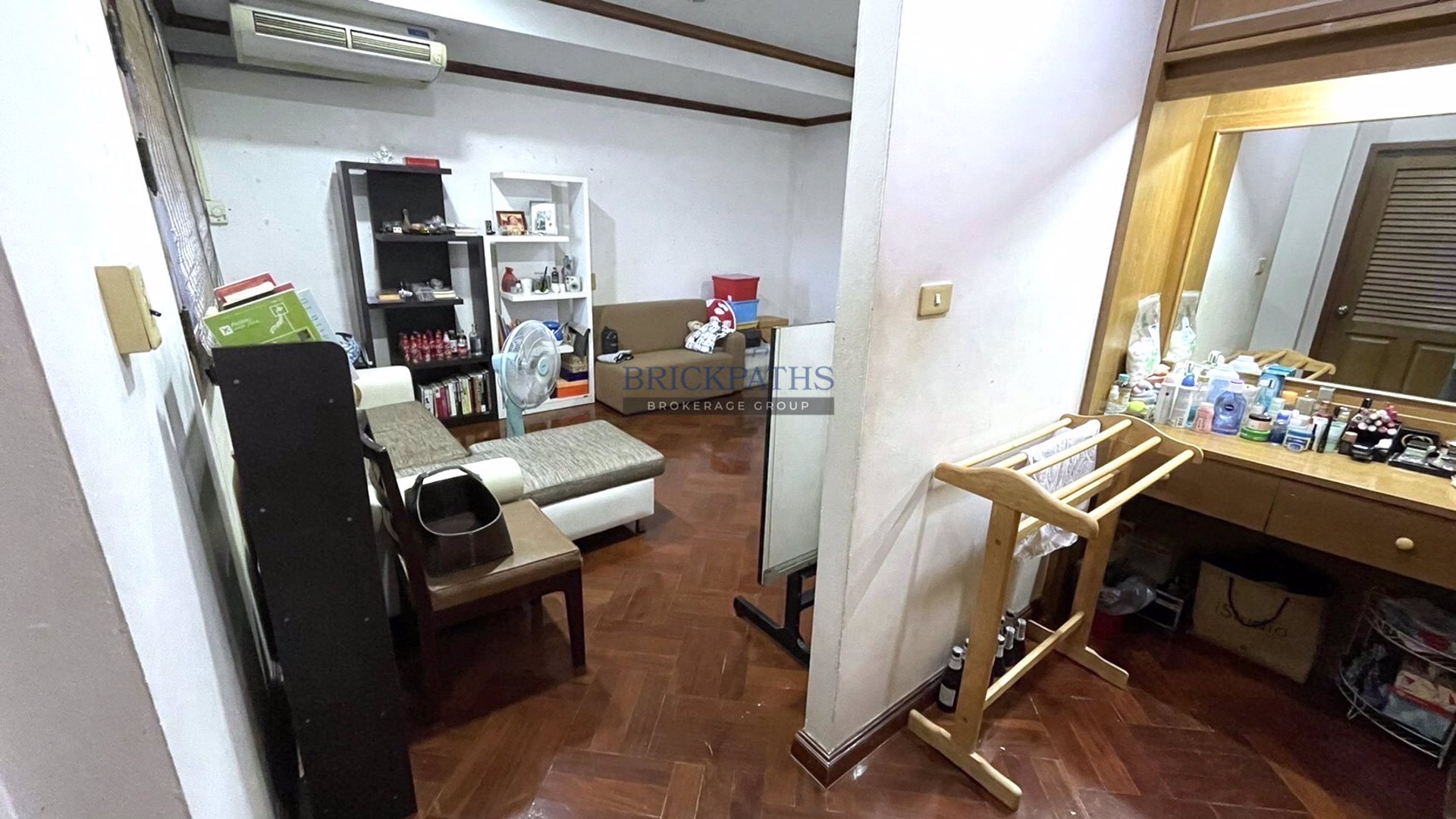 ขายที่ดินพร้อมสิ่งปลูกสร้าง-เป็นบ้านเดี่ยว-2-ชั้น-ซอยปรีดีพนมยงค์-สุขุมวิท-71-บนพื้นที่-1-ไร่