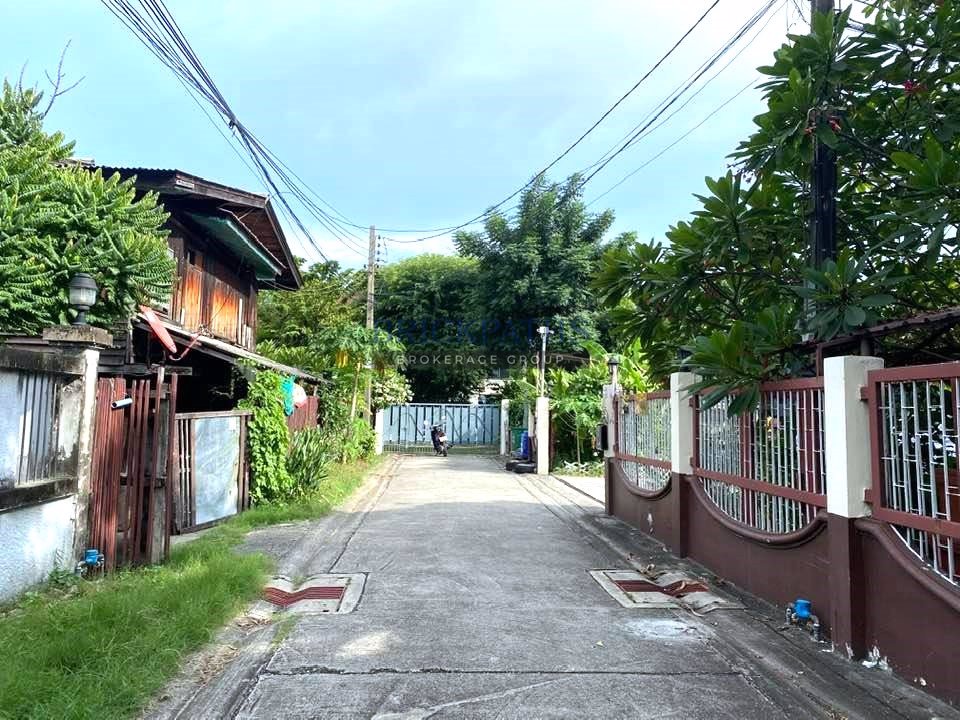 ขาย-ที่ดินพร้อมสิ่งปลูกสร้าง-สุขุมวิท-56-ซอยจิตตพงษ์-บนเนื้อที่-186-ตารางวา-ใกล้-bts-อ่อนนุช