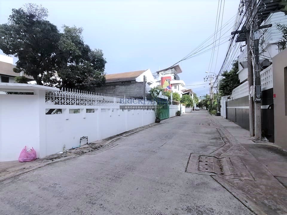 ขายที่ดินพร้อมสิ่งปลูกสร้าง-เนื้อที่-180-ตรว-สุขุมวิท-71-ซอยปรีดีพนมยงค์-42-ใกล้เอกมัย