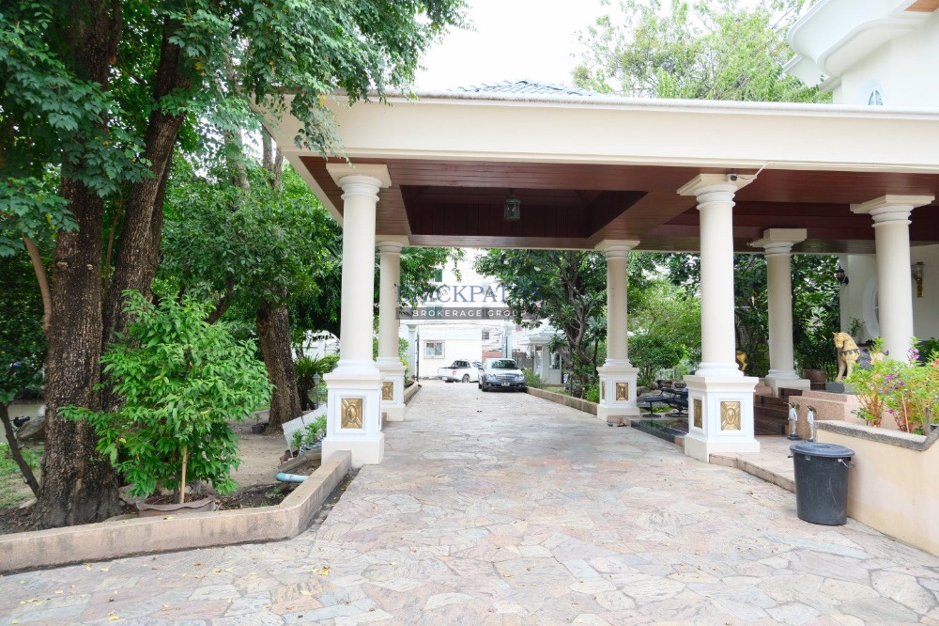 ขายคฤหาสน์-พร้อมบ้านรับรองสองหลัง-บนเนื้อที่-2-ไร่-ย่านพัฒนาการ-30