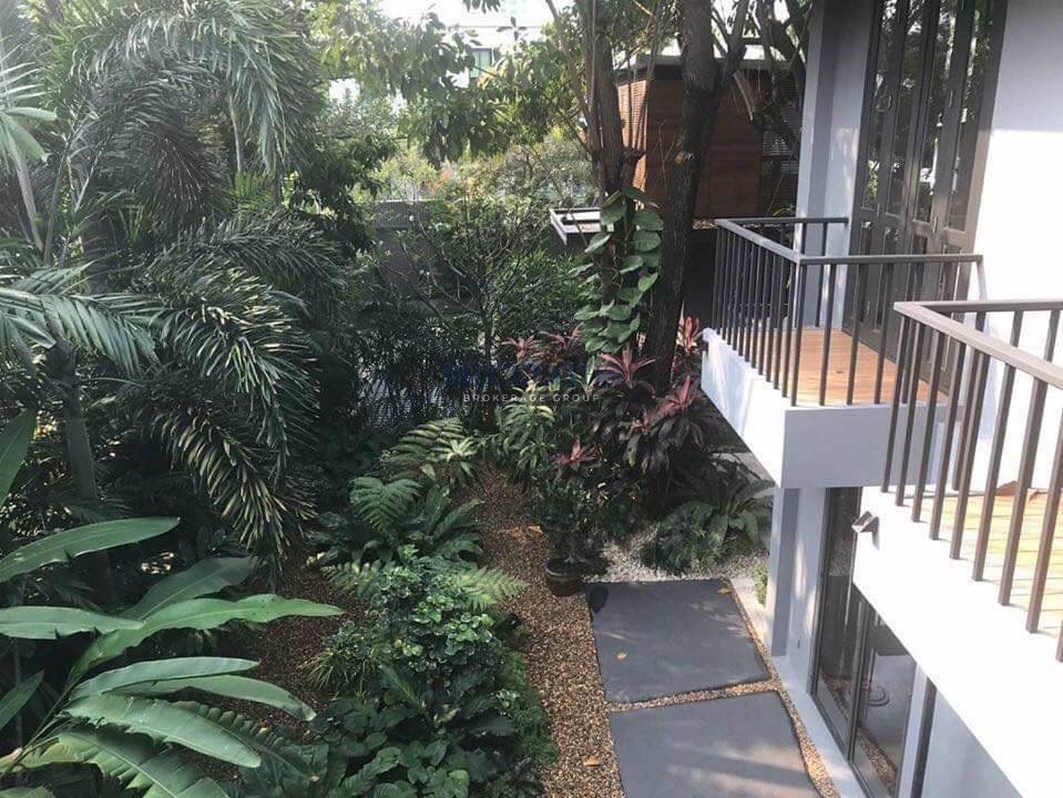 ขาย-บ้านเดี่ยว-2-ชั้น-มีความเป็นส่วนตัว-ย่านพร้อมพงษ์-ทำเลใจกลางสุขุมวิท