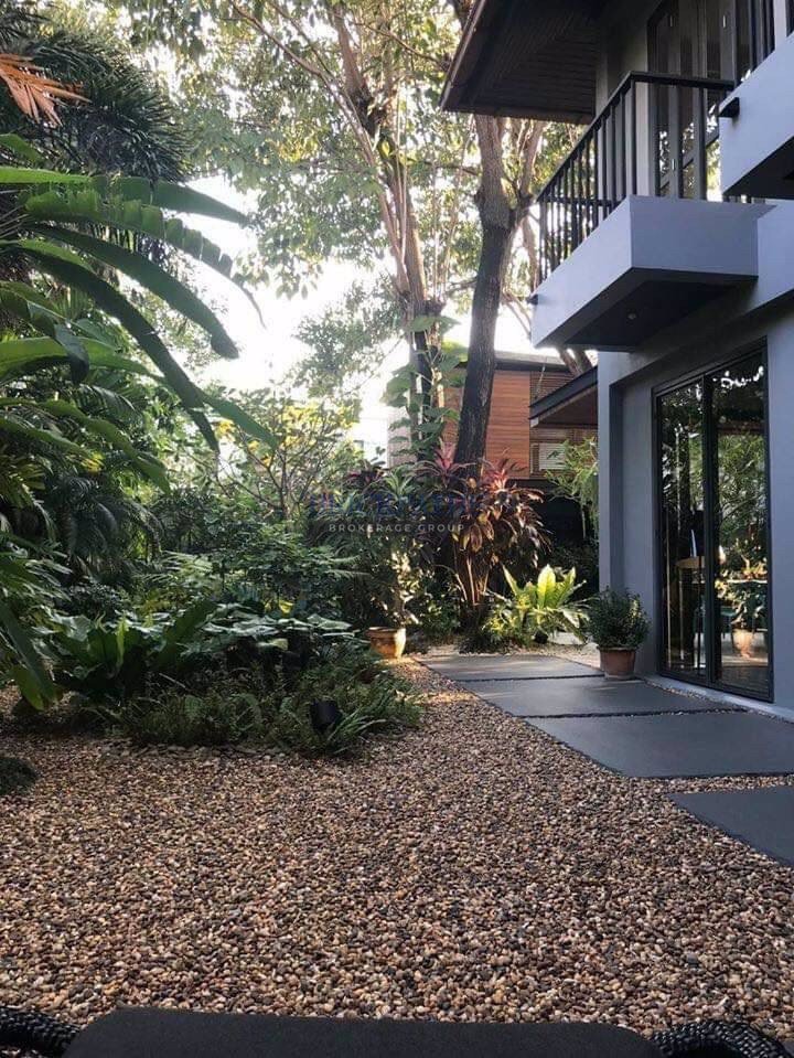 ขาย-บ้านเดี่ยว-2-ชั้น-มีความเป็นส่วนตัว-ย่านพร้อมพงษ์-ทำเลใจกลางสุขุมวิท