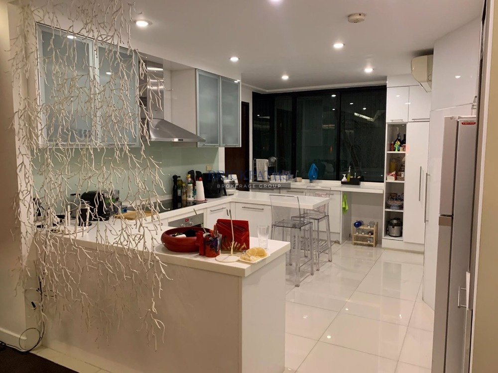 ขาย-บ้านเดี่ยว-2-ชั้น-มีความเป็นส่วนตัว-ย่านพร้อมพงษ์-ทำเลใจกลางสุขุมวิท