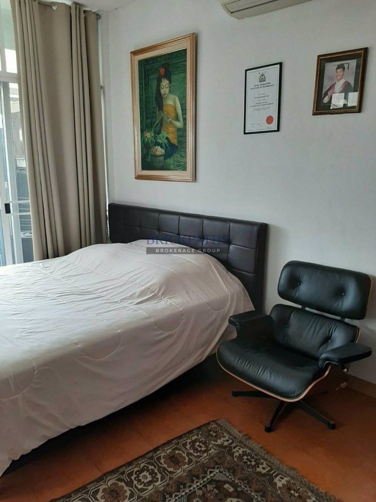 ขายบ้านแฝดสองหลังดัดแปลงเป็นบ้านเดี่ยวได้-ย่านเอกมัย-สุขุมวิท-63-ใกล้-บิ๊กซี-เอกมัย