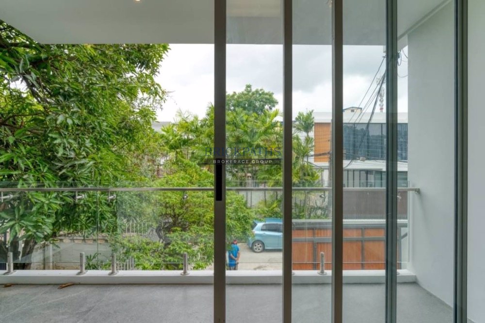 ขายบ้านเดี่ยว-รีโนเวทใหม่-สไตล์โมเดริน์-ย่านสุขุมวิท-71-ซอยปรีดีพนมยงค์-14