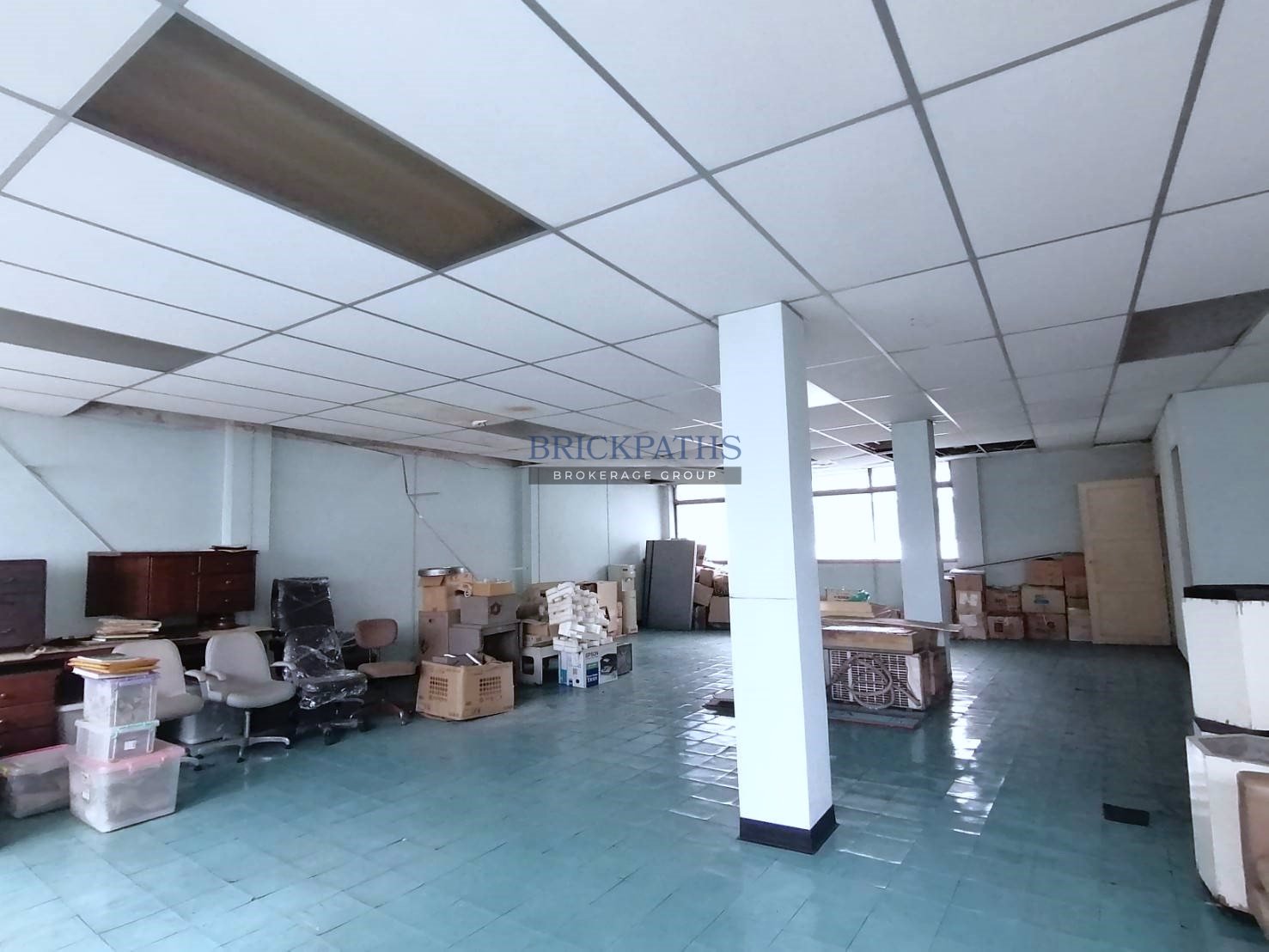 ขายด่วน-อาคาร-5-ชั้น-นับรวมดาดฟ้า-ซอยสาทร-ใกล้-mrt-ลุมพินีระยะเดินได้ไม่เกิน-500-เมตร