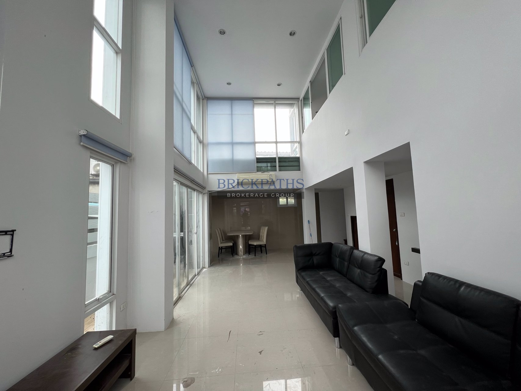 ขายทาวน์โฮม-4-ชั้น-จำนวน-2-หลัง-ย่านเอกมัย-ถนนสุขุมวิท-63