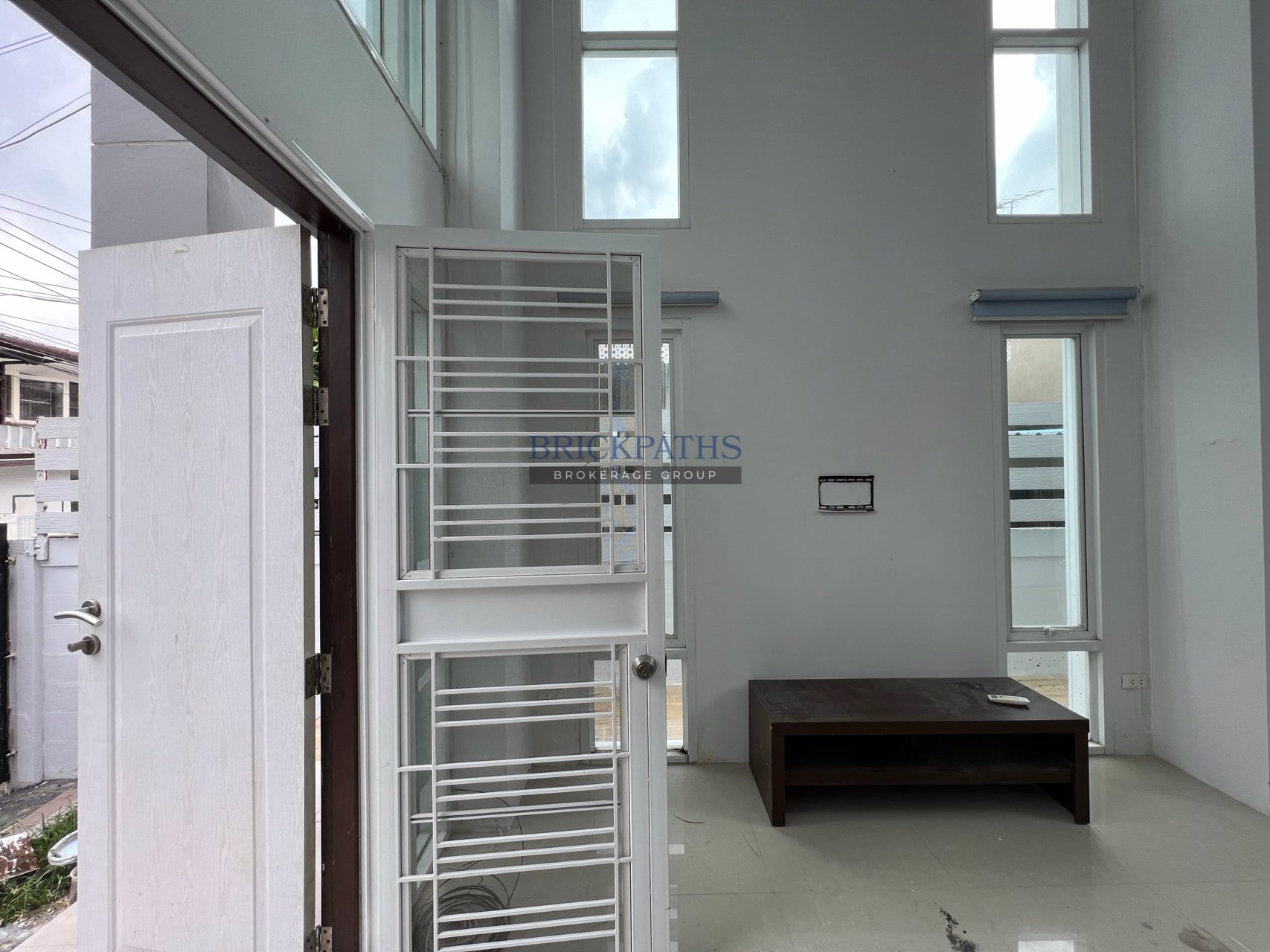 ขายทาวน์โฮม-4-ชั้น-จำนวน-2-หลัง-ย่านเอกมัย-ถนนสุขุมวิท-63