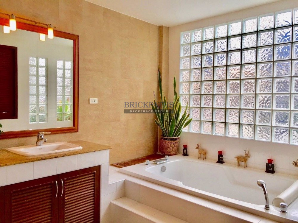 ขาย-ทาวน์โฮม-สุขุมวิท-49-1-หมู่บ้านพร้อมมิตร-bts-พร้อมพงษ์