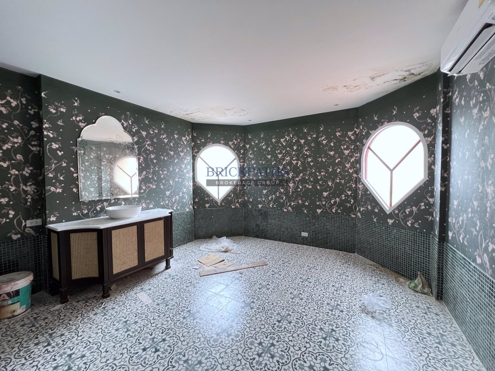 ขายยทาวน์โฮมหรือให้เช่าทาวน์โฮม-สุขมวิท-55-ใกล้-bts-ทองหล่อ