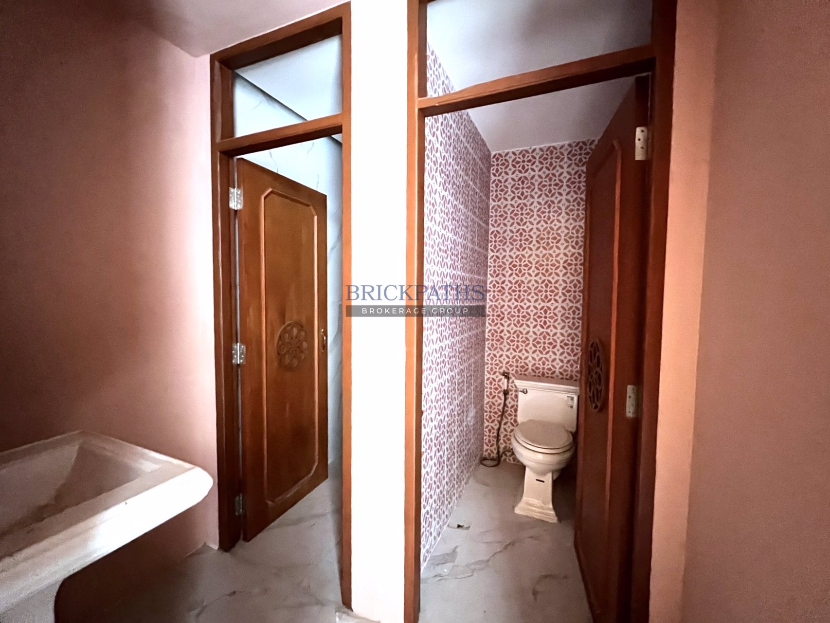 ขายยทาวน์โฮมหรือให้เช่าทาวน์โฮม-สุขมวิท-55-ใกล้-bts-ทองหล่อ