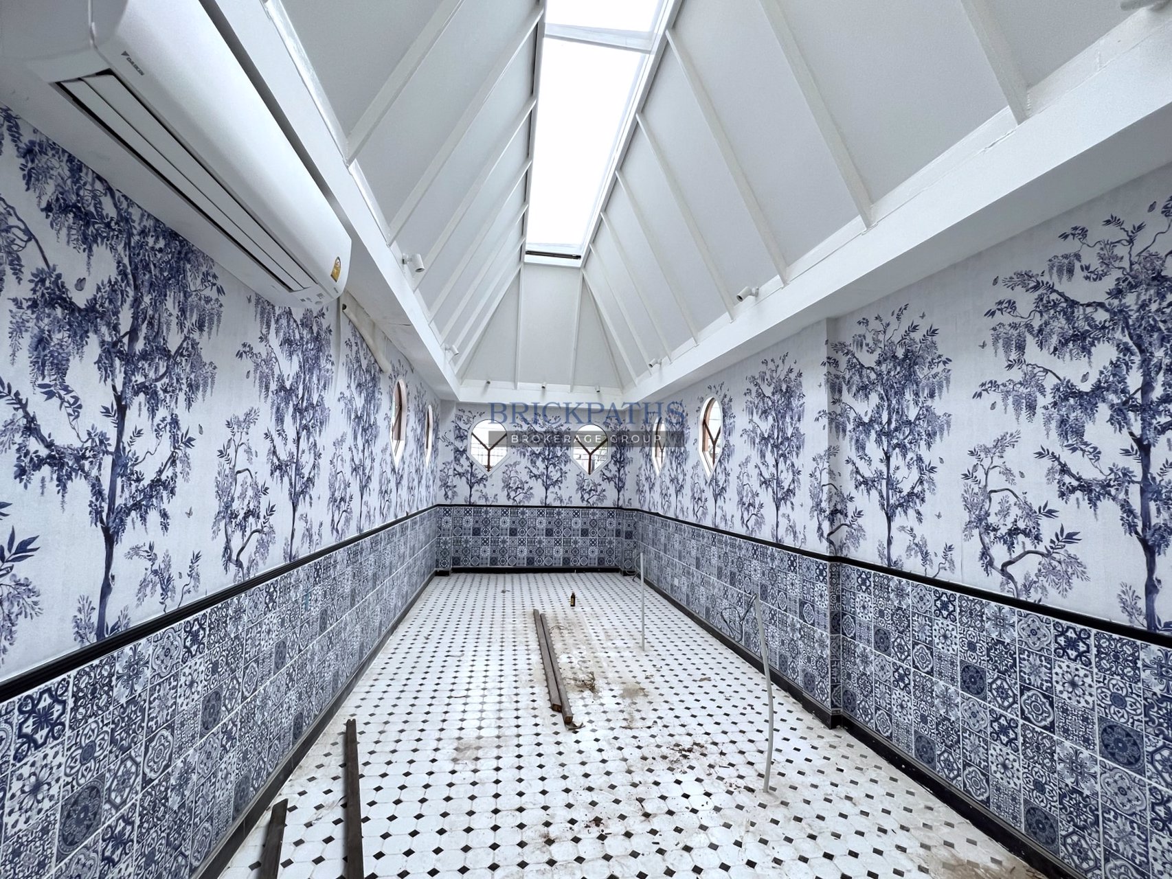 ขายยทาวน์โฮมหรือให้เช่าทาวน์โฮม-สุขมวิท-55-ใกล้-bts-ทองหล่อ