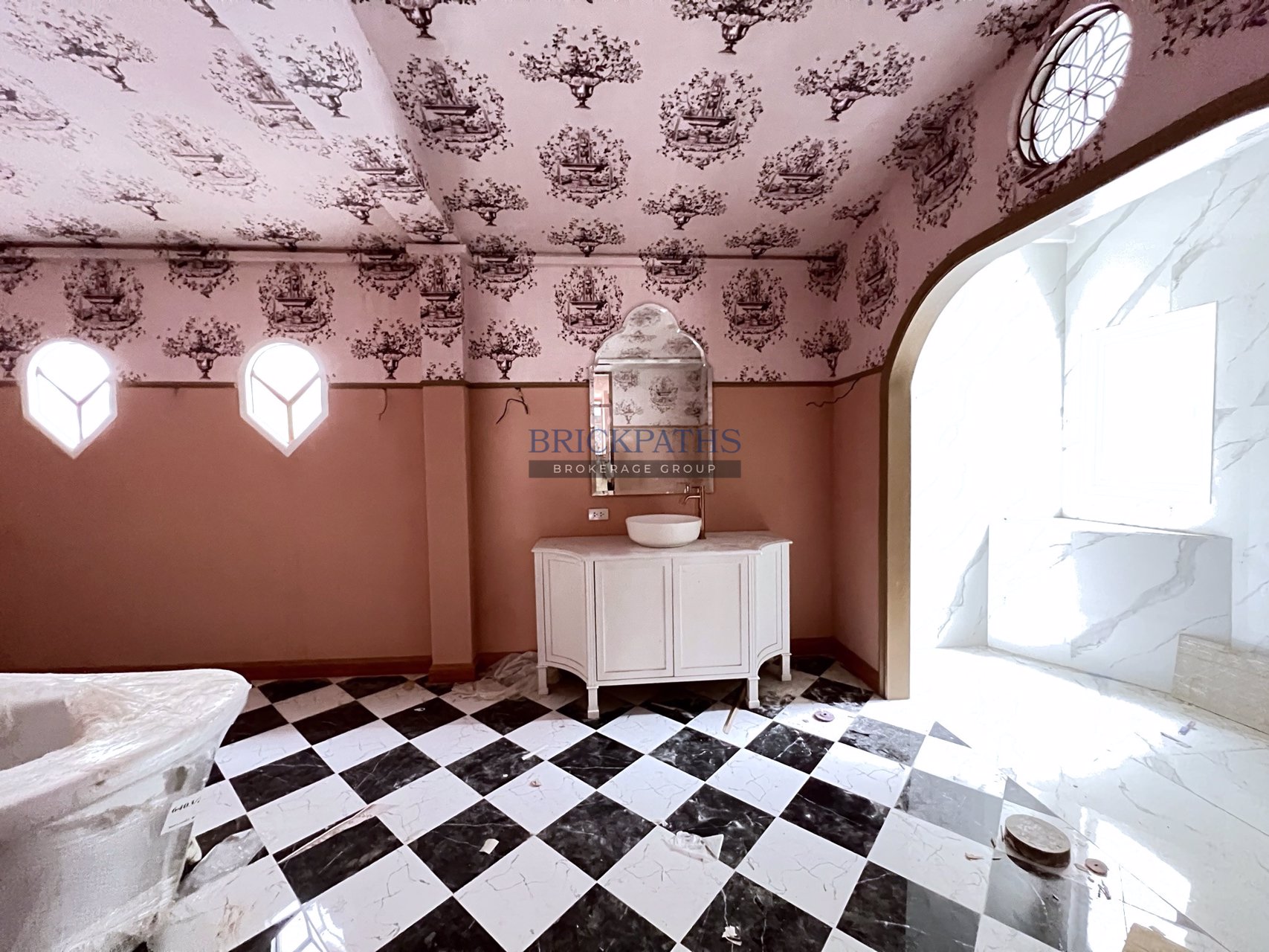 ขายยทาวน์โฮมหรือให้เช่าทาวน์โฮม-สุขมวิท-55-ใกล้-bts-ทองหล่อ