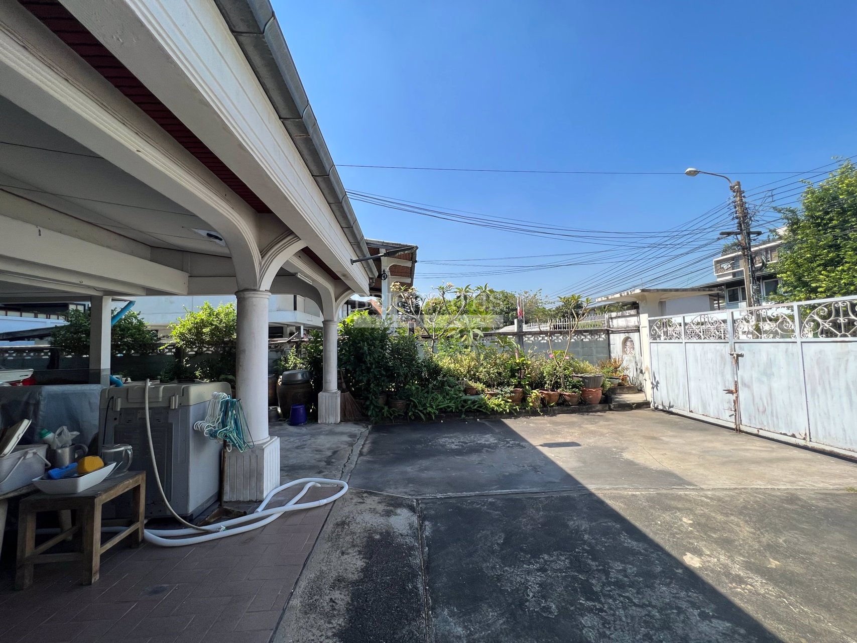 ขาย-ที่ดินพร้อมสิ่งปลูกสร้าง-ซอยพระราม-9-ซอย-41-แยก-12-หลัง-the-nine-พระราม-9-แปลงมุม