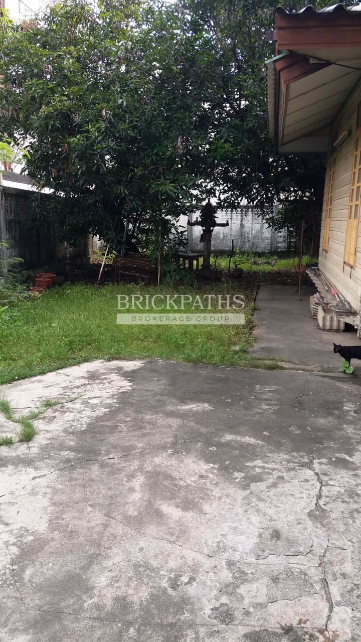 ขายที่ดินพร้อมสิ่งปลูกสร้าง-ซอยสุขุมวิท-65-bts-เอกมัย