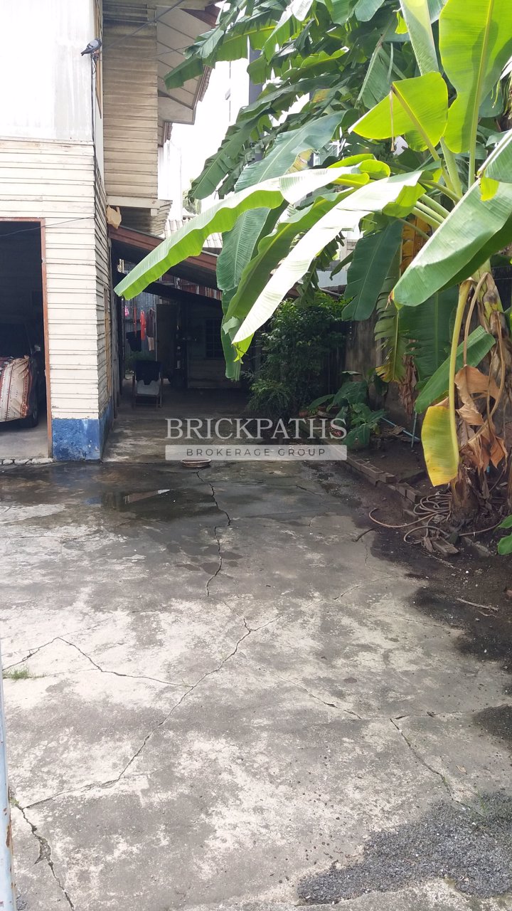 ขายที่ดินพร้อมสิ่งปลูกสร้าง-ซอยสุขุมวิท-65-bts-เอกมัย