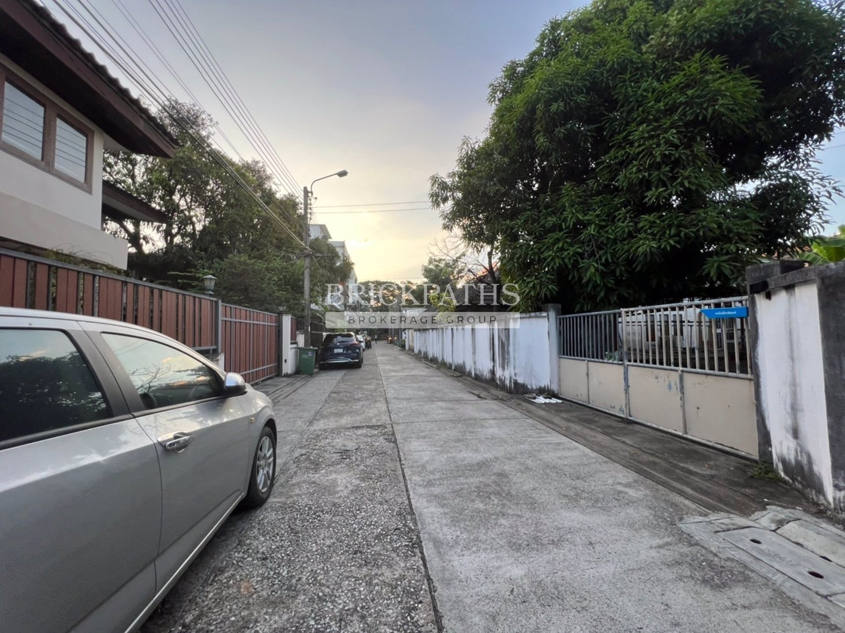 ขายที่ดินพร้อมสิ่งปลูกสร้าง-ซอยปรีดีพนมยงค์-18-สุขุมวิท-71