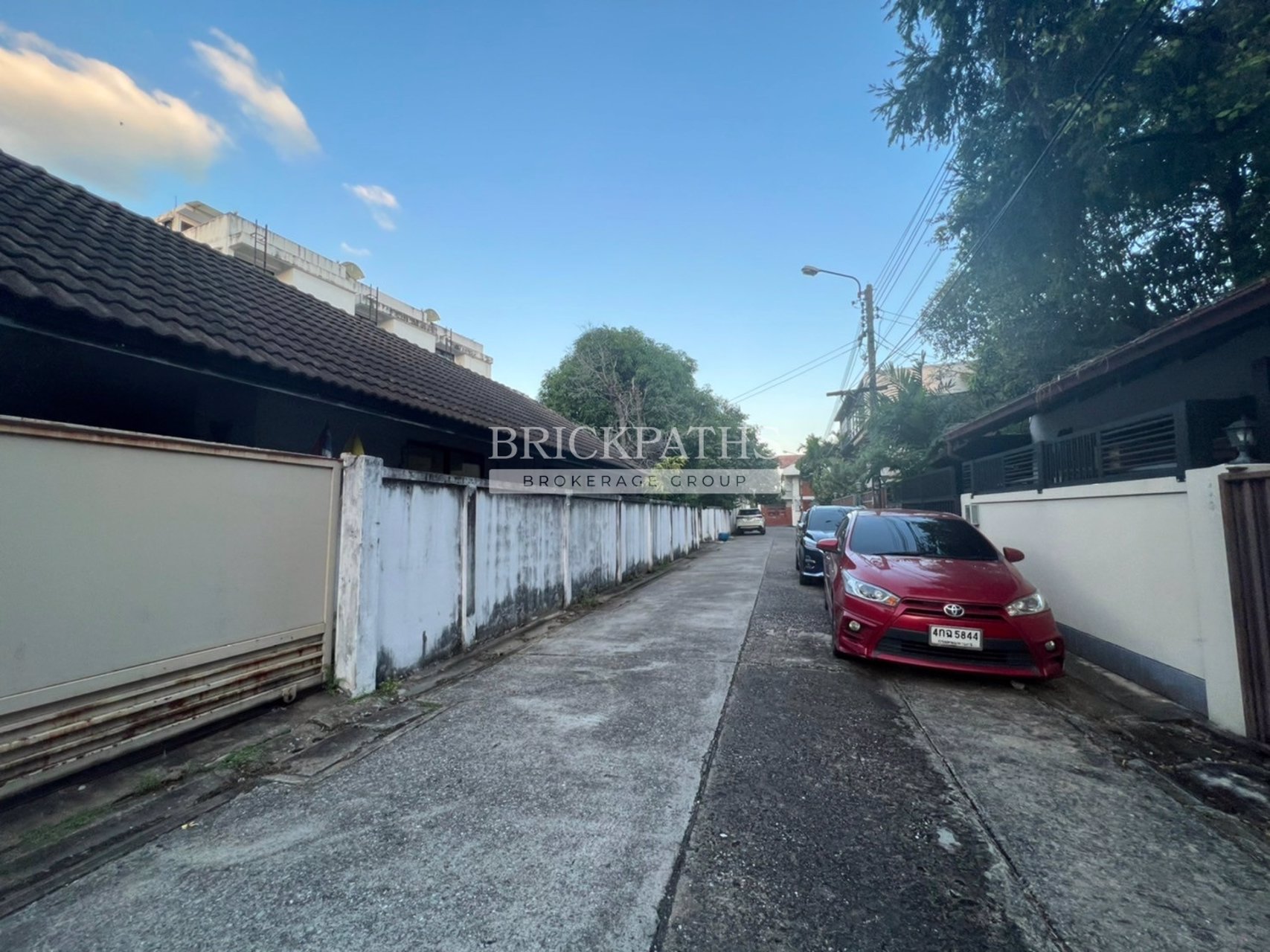 ขายที่ดินพร้อมสิ่งปลูกสร้าง-ซอยปรีดีพนมยงค์-18-สุขุมวิท-71