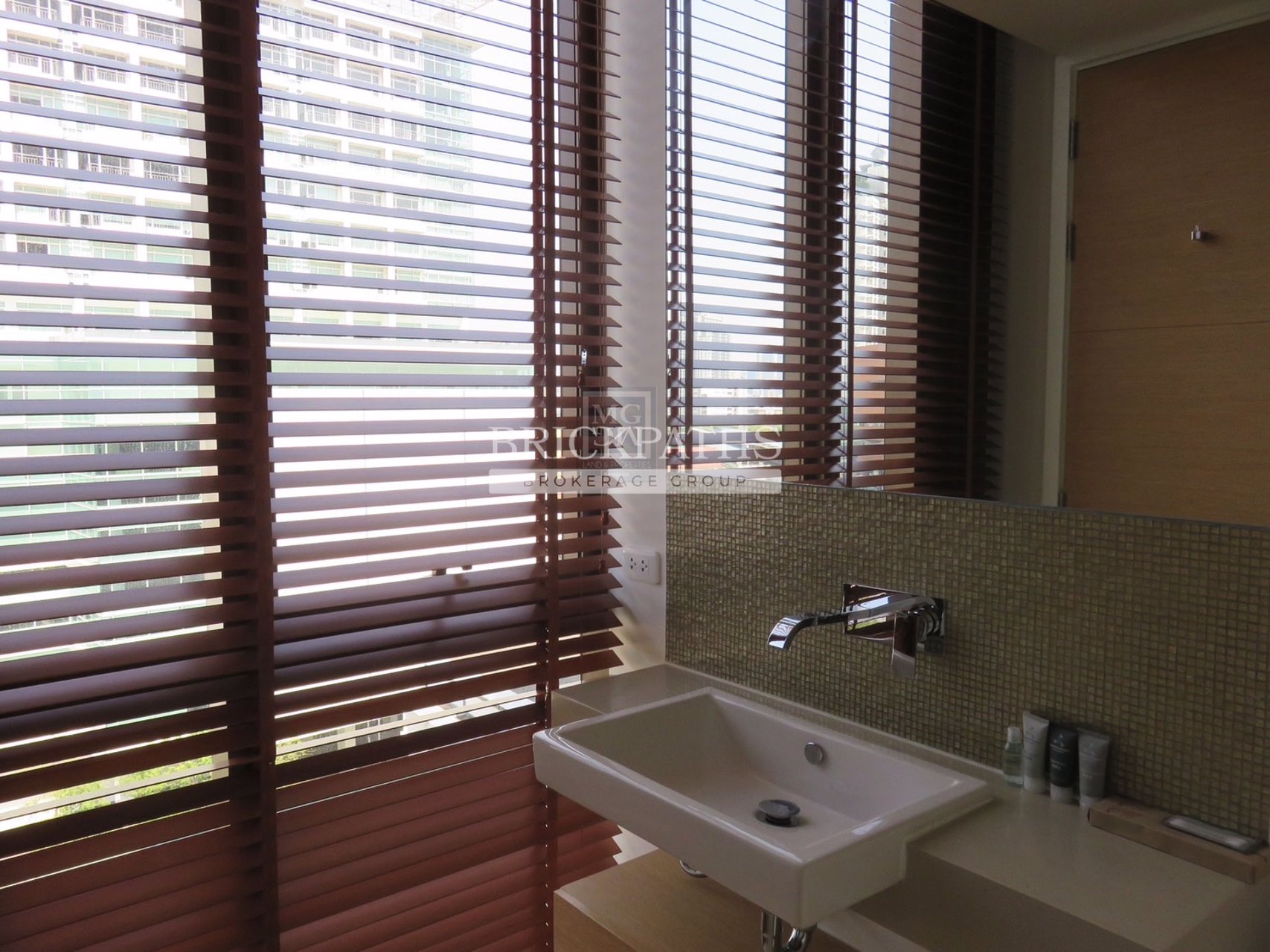 sale-condo-the-lofts-ekkamai-2-bedroom-bts-ekamai