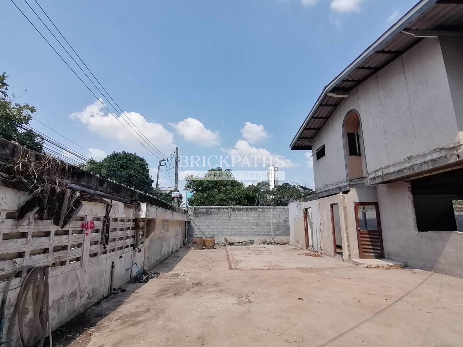 ขาย-ที่ดินพร้อมสิ่งปลูกสร้าง-ซอยปรีดีพนมยงค์-42-สุขุมวิท-71