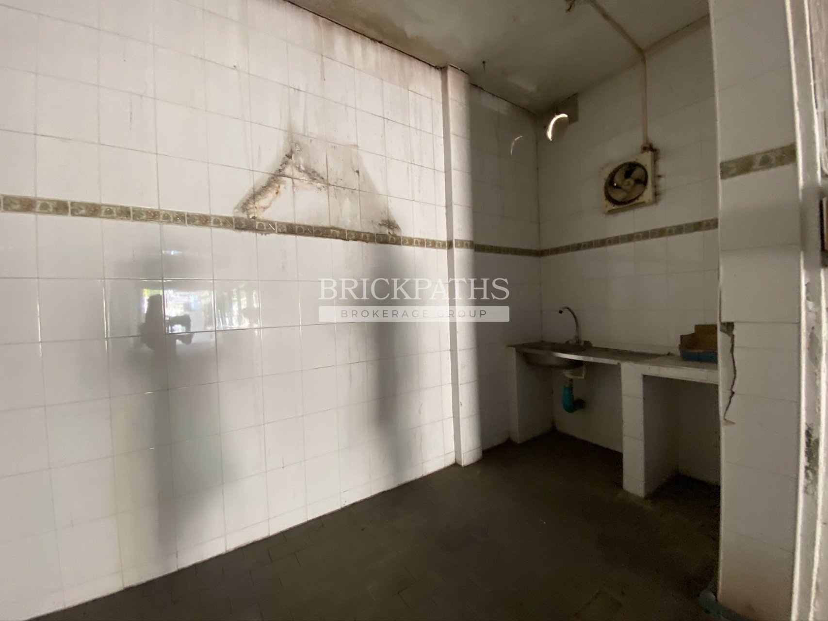 ขาย-ที่ดินพร้อมสิ่งปลูกสร้าง-เป็นที่อยู่อาศัยและโกดัง-สามารถทำเป็นโรงงานขนาดเล็กได้-ซอยสุขุมวิท-58