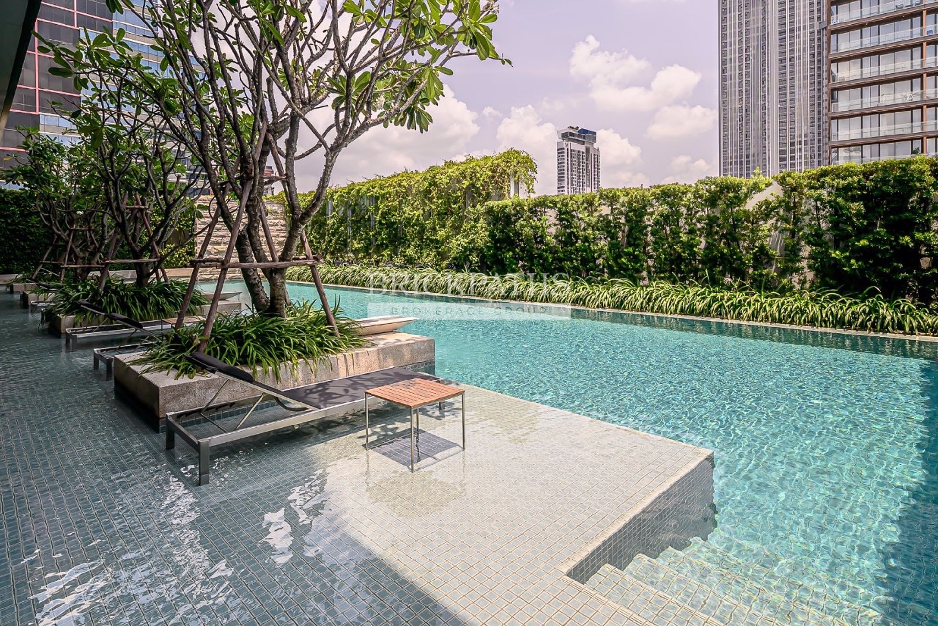 tela-thonglor-condominium-2-bedrooms-for-sale