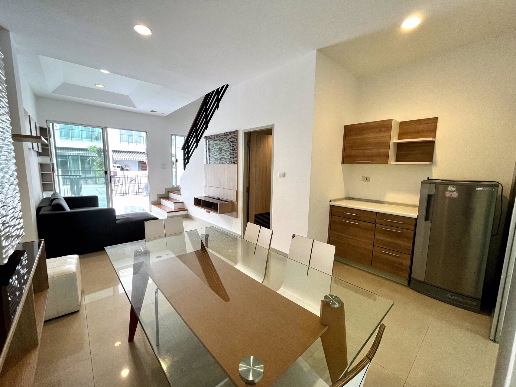 ขาย-ให้เช่า-ราคาถูก-บ้านเช่า-ทาวน์โฮม-เฟอร์ครบ-3ห้องนอน-3ห้องน้ำ-บ้านกลางเมืองพระราม-9-วงแหวน-22000