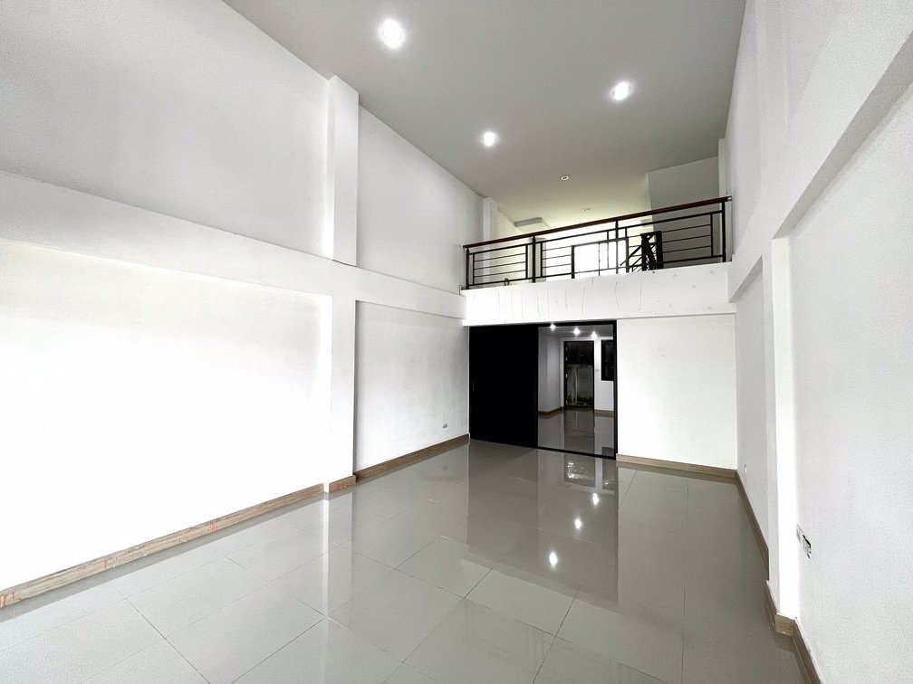 ให้เช่า-ราคาถูก-บ้านเช่า-พลัส-ทาวน์โฮม-โฮมออฟฟิศ-3-ชั้น-ติดริมถนนขวาง-ใกล้เมือง-ภูเก็ต-22000-m