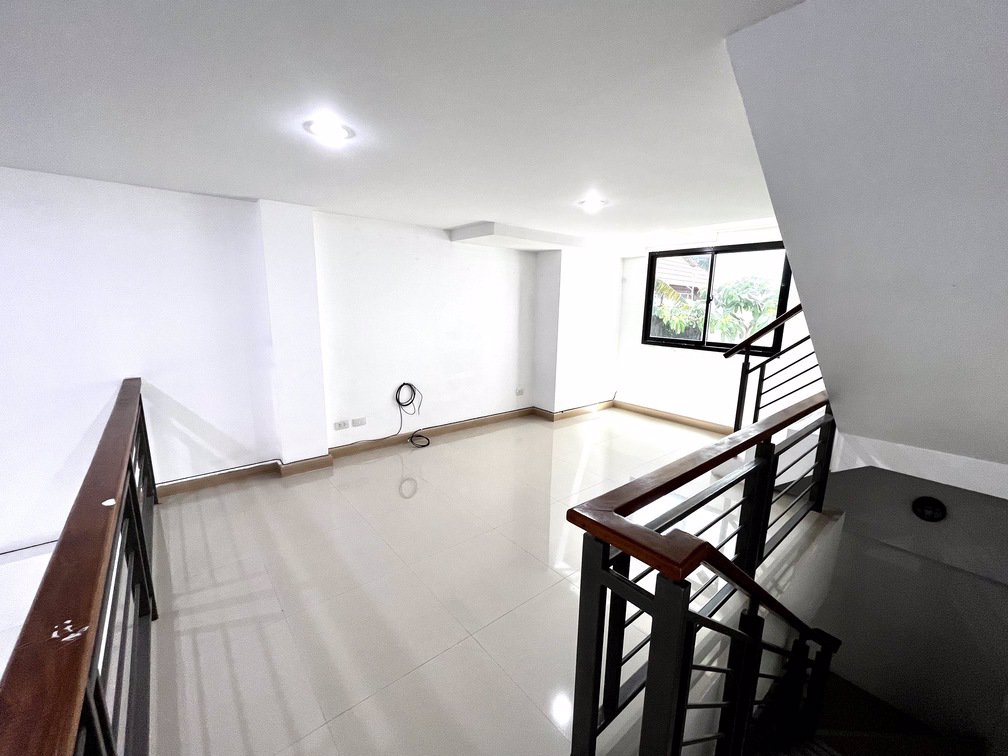 ให้เช่า-ราคาถูก-บ้านเช่า-พลัส-ทาวน์โฮม-โฮมออฟฟิศ-3-ชั้น-ติดริมถนนขวาง-ใกล้เมือง-ภูเก็ต-22000-m