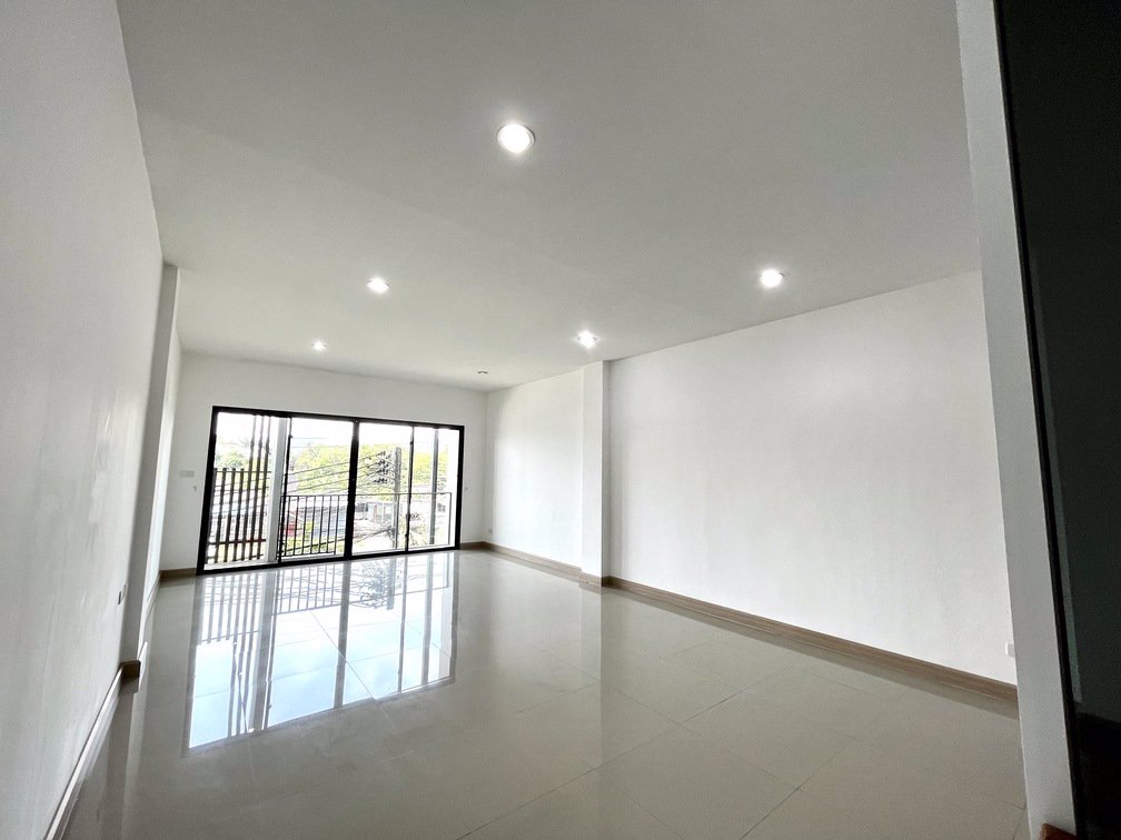 ให้เช่า-ราคาถูก-บ้านเช่า-พลัส-ทาวน์โฮม-โฮมออฟฟิศ-3-ชั้น-ติดริมถนนขวาง-ใกล้เมือง-ภูเก็ต-22000-m