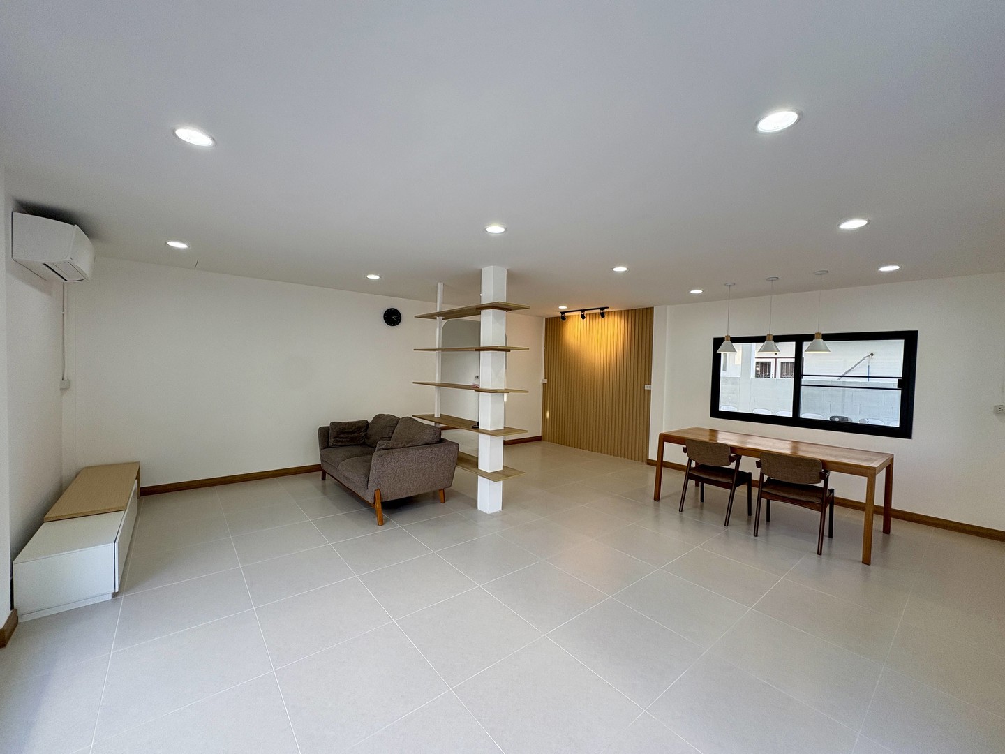 ให้เช่า-บ้านสวย-บ้านเดี่ยว-โฮมออฟฟิต-2-ชั้น-52-ตรว-พร้อมอยู่-ถพัฒนาการ-ซอย-39-มปรีชา-1-4นอน-3น้