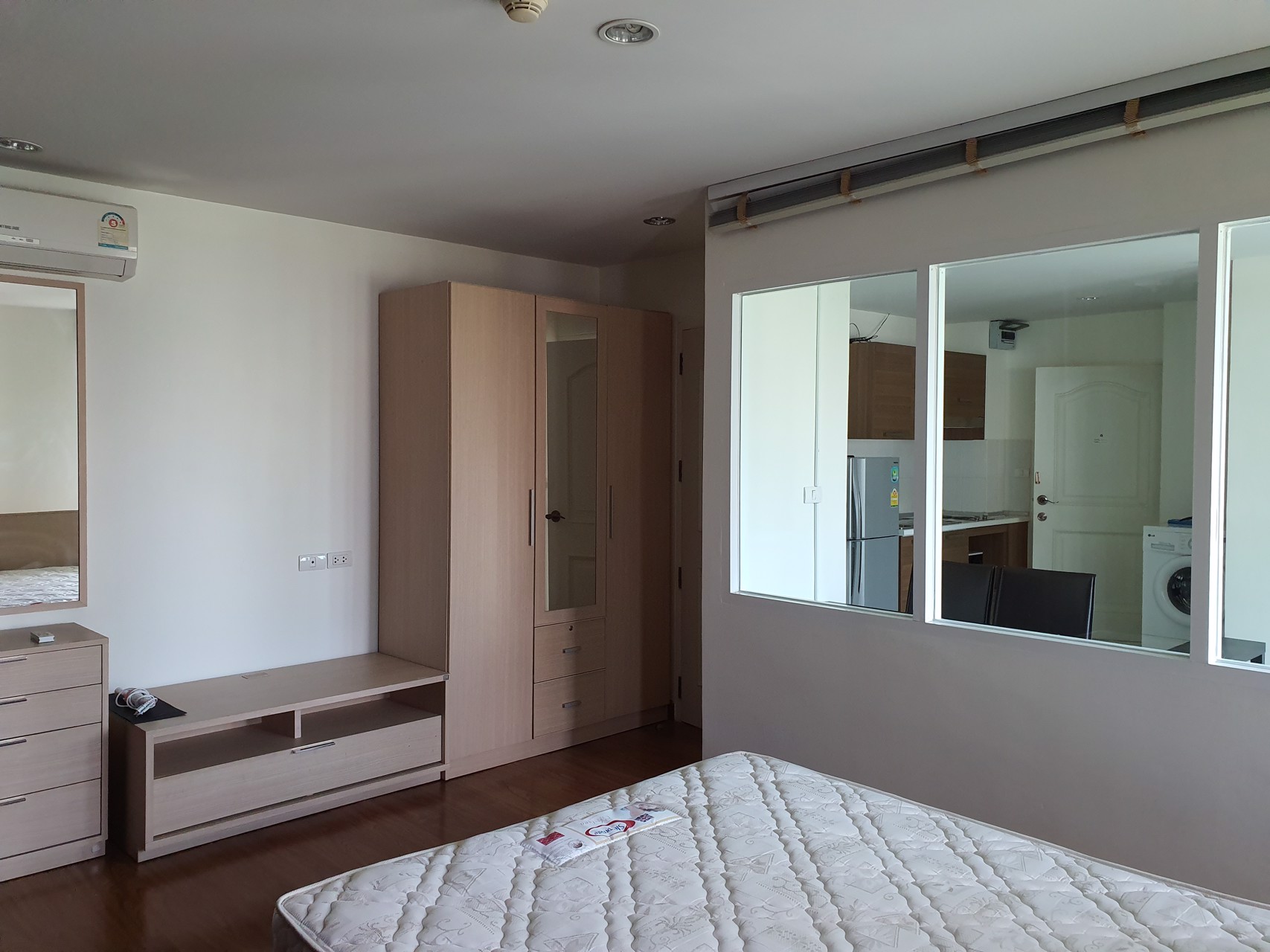 ให้เช่า-คอนโด-สุรวงศ์-ซิตี้-รีสอร์ท-ห้องมุม-ขนาด-55-ตรม-เดือนละ-17000-บาท