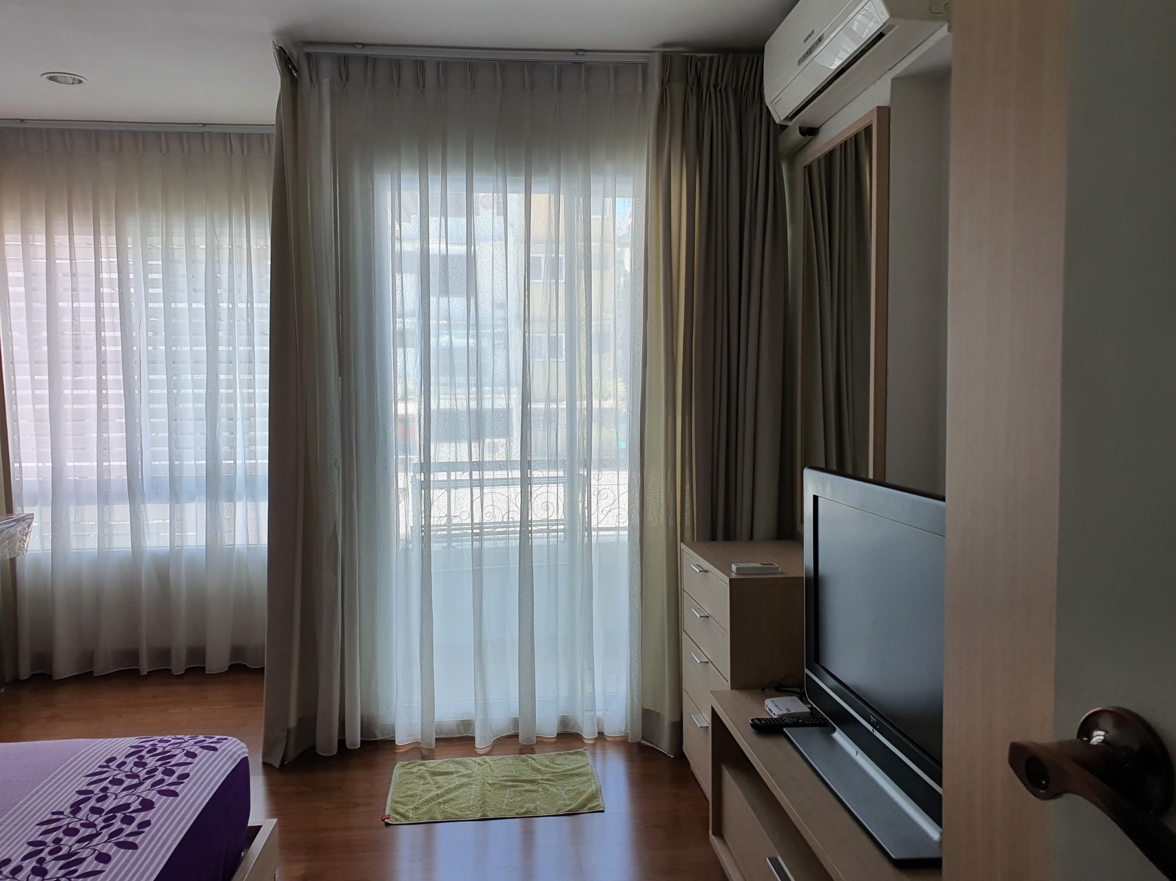 ให้เช่า-คอนโด-สุรวงศ์-ซิตี้-รีสอร์ท-พื้นที่-35-ตรมเดือนละ-15000-บาท