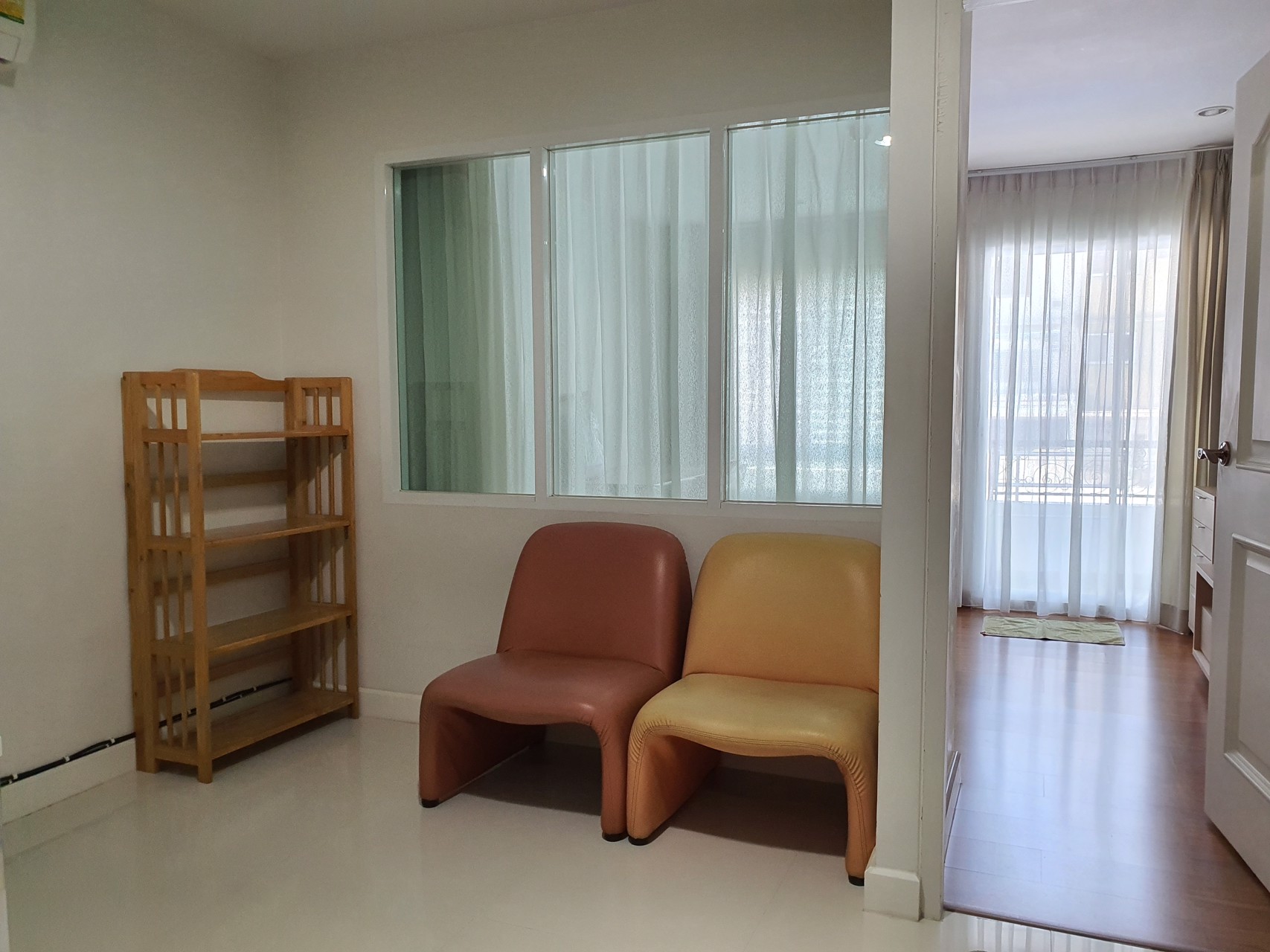 ให้เช่า-คอนโด-สุรวงศ์-ซิตี้-รีสอร์ท-พื้นที่-35-ตรมเดือนละ-15000-บาท