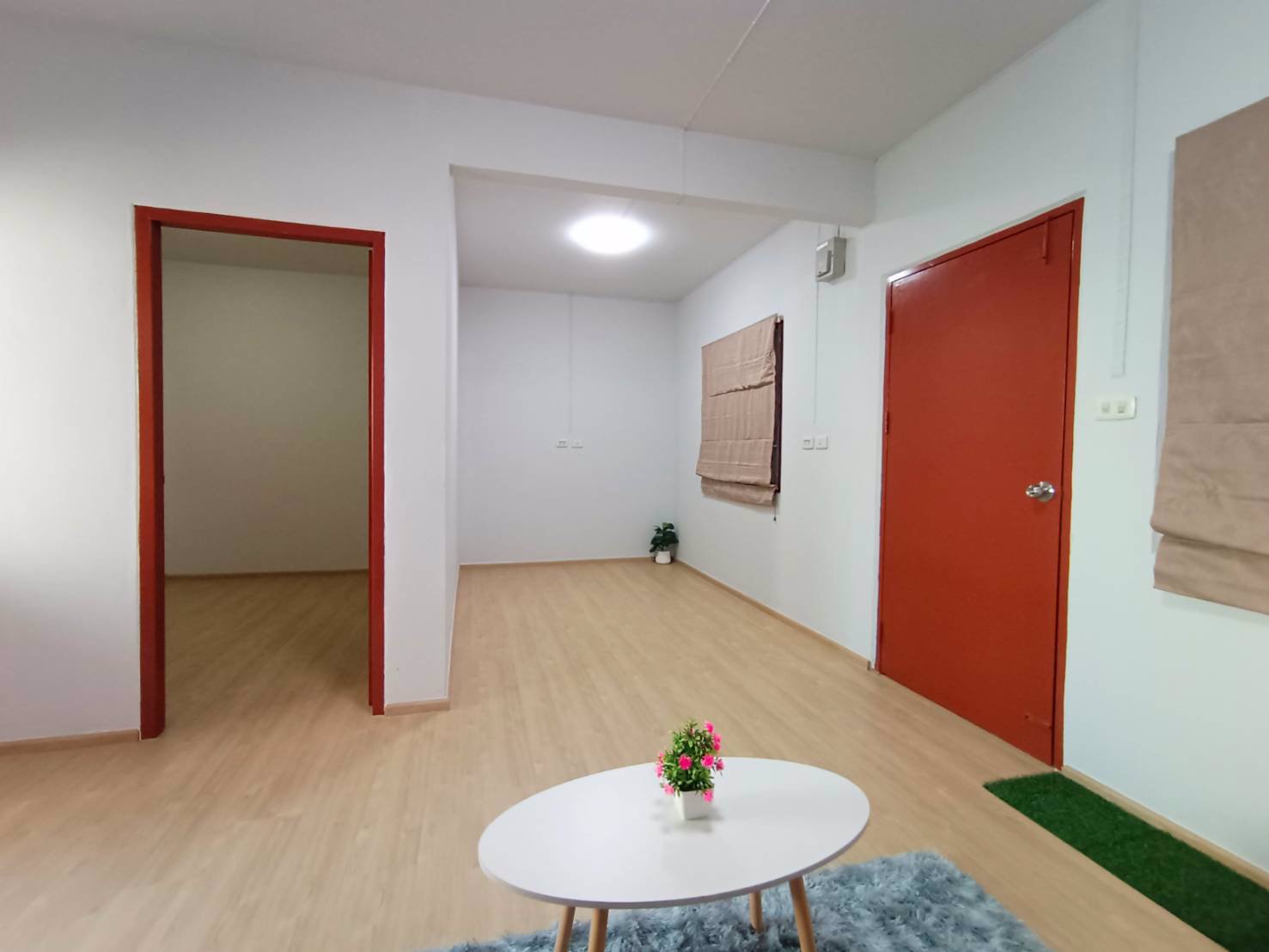 ขายด่วน-คอนโด-เอื้ออาทรคู้บอน-32-ตรม-ชั้น-3-กระเบื้องคลิ๊กล็อคสวยละมุนเต็มพื้นที่-แต่งใหม่สวยกริบ