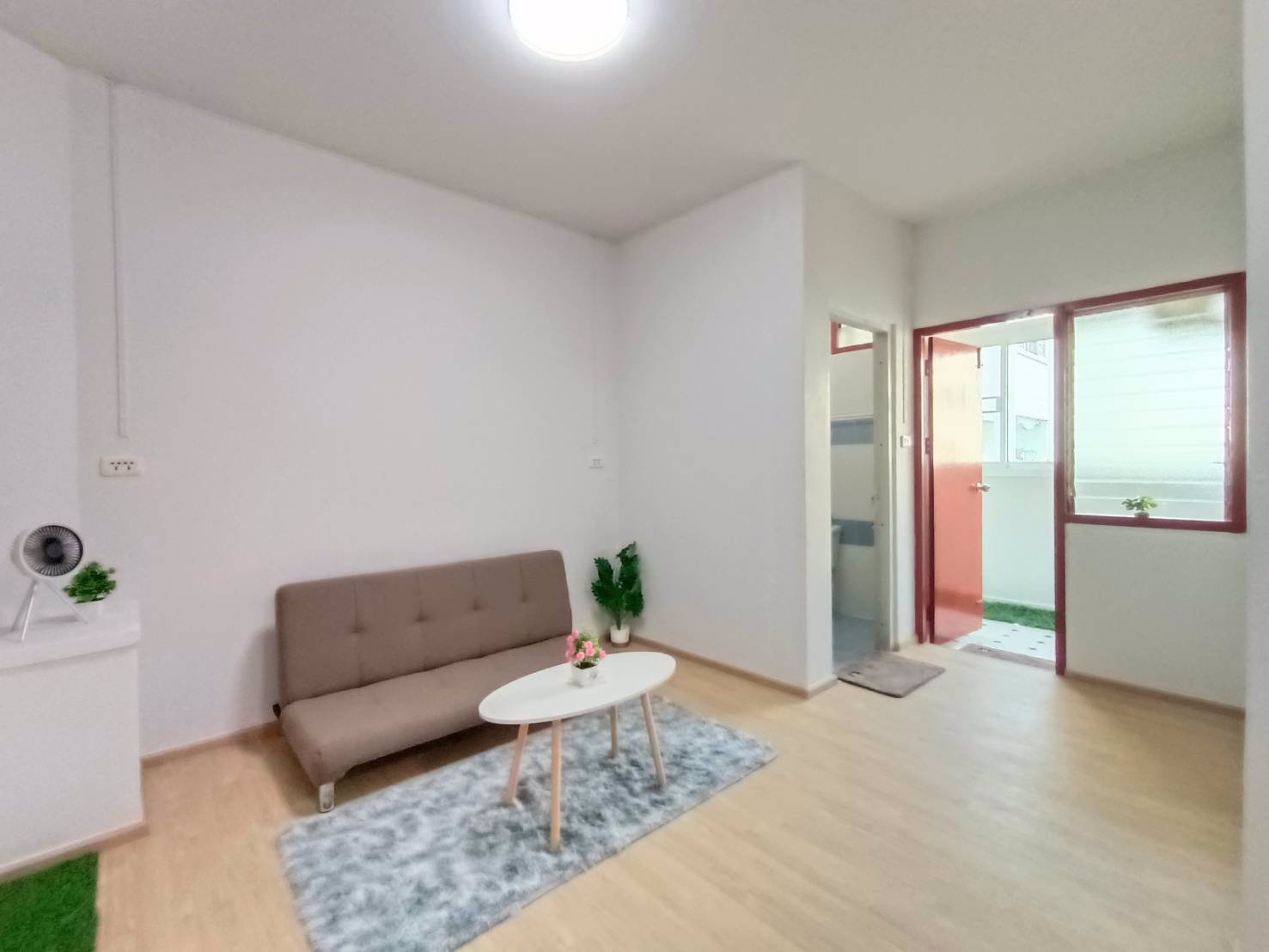 ขายด่วน-คอนโด-เอื้ออาทรคู้บอน-32-ตรม-ชั้น-3-กระเบื้องคลิ๊กล็อคสวยละมุนเต็มพื้นที่-แต่งใหม่สวยกริบ