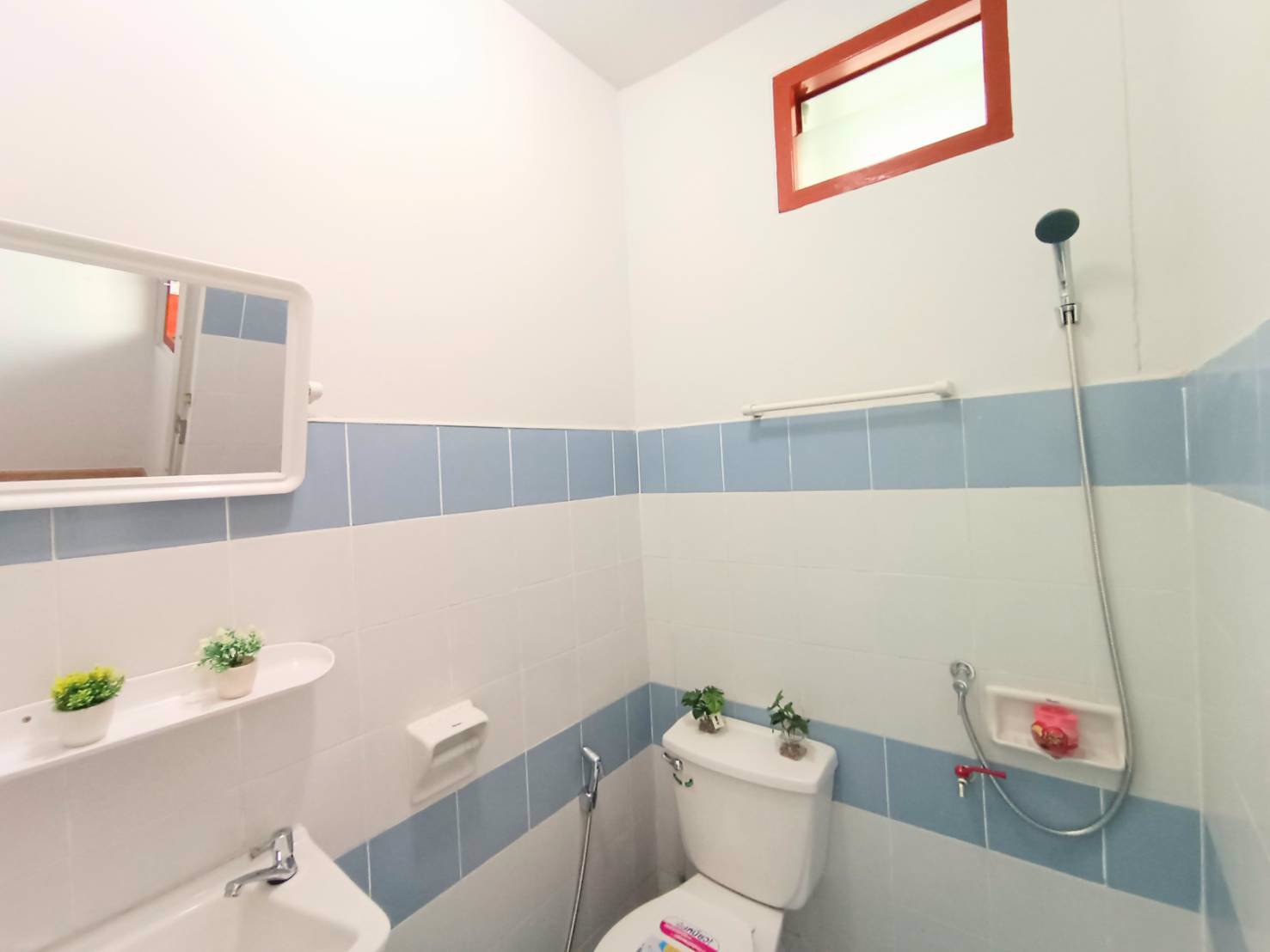 ขายด่วน-คอนโด-เอื้ออาทรคู้บอน-32-ตรม-ชั้น-3-กระเบื้องคลิ๊กล็อคสวยละมุนเต็มพื้นที่-แต่งใหม่สวยกริบ