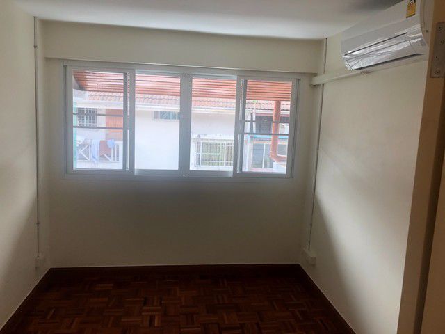 ให้เช่าทาวน์เฮ้าส์รีโนเวทใหม่-ในซอยสุขุมวิท-4-btsนานา