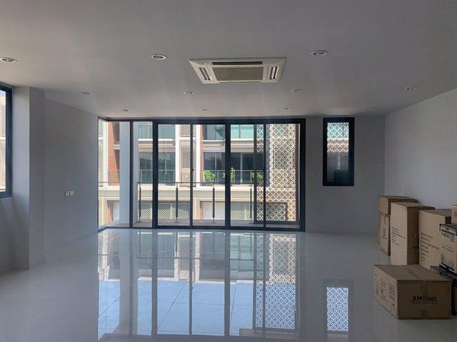 ขายและให้เช่า-โฮมออฟฟิศ45-ชั้น-โครงการบ้าน-เจด-ไฮท์-สาทร-พระราม-3