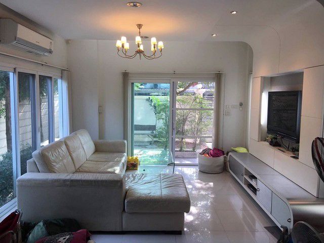 ให้เช่าบ้านเดี่ยว-102-ตรว-หมู่บ้านสุวรรณนิเวศน์-นวมินทร์-42