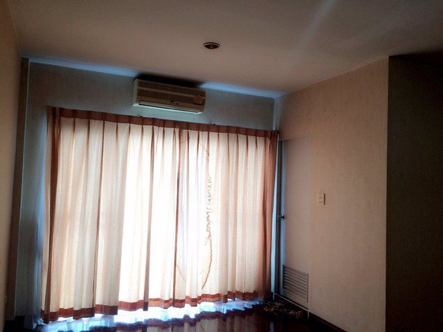 ให้เช่าทาวน์โฮม-3-ชั้น-เล่นระดับ-พื้นที่เยอะ-แฮปปี้แลนด์-แกรนด์วิว-โพธิ์แก้ว-ซอยลาดพร้าว101