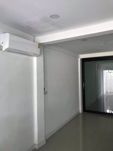 ให้เช่าทาวน์เฮ้าส์รีโนเวทใหม่-เพชรเกษม-38-ใกล้มหาวิทยาลัยสยาม-ใกล้-bts-บางหว้า