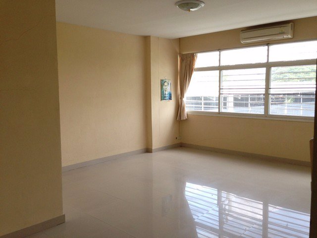 ให้เช่าอาคารขนาดใหญ่บนที่ดิน-3-ไร่-พื้นที่ใช้สอย-2000-ตรม-ลาซาล-53-ใกล้สถานีรถไฟฟ้าแบริ่ง