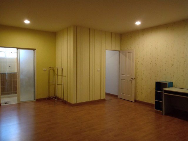 ให้เช่าทาวน์เฮ้าส์-บ้านกลางเมือง-s-sense-ศรีนครินทร์-พร้อมเฟอร์นิเจอร์-ใกล้-ซีคอนสแควร์