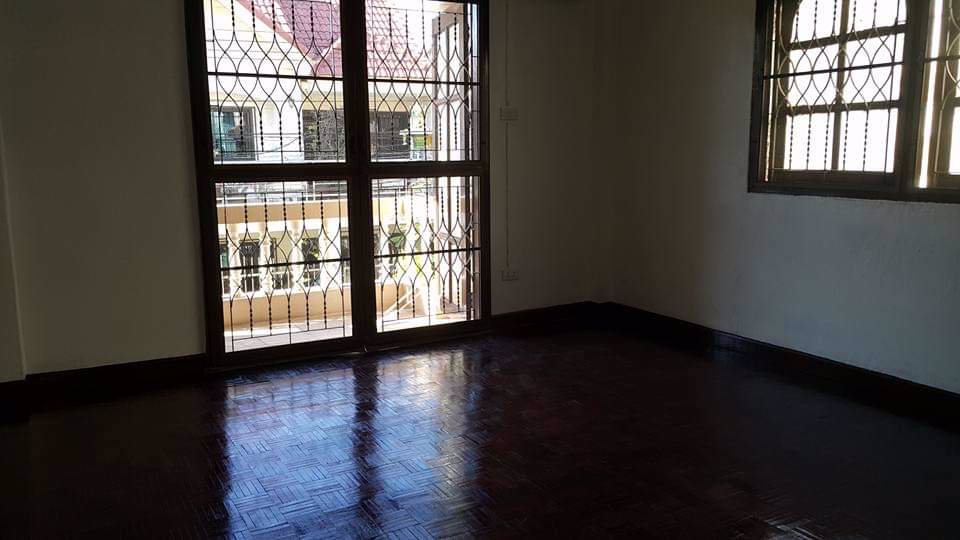 ให้เช่าบ้านแฝด-2-ชั้น-หมู่บ้านรังสิยา-รามอินทรา-กม-125-งดรับนายหน้า-